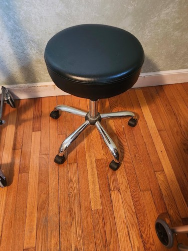 Rolling nurse chair - chair, --